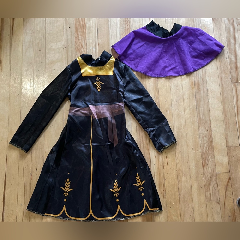 # 37.Disney Black and Gold Kids Costume with Purple Cape
